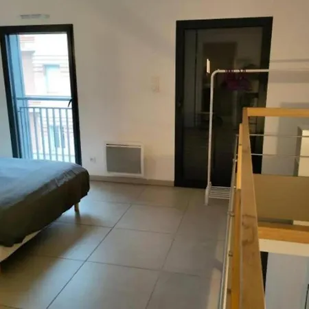 203 Duplex Jeanne D'arc *