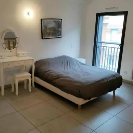 203 Duplex Jeanne D'arc *