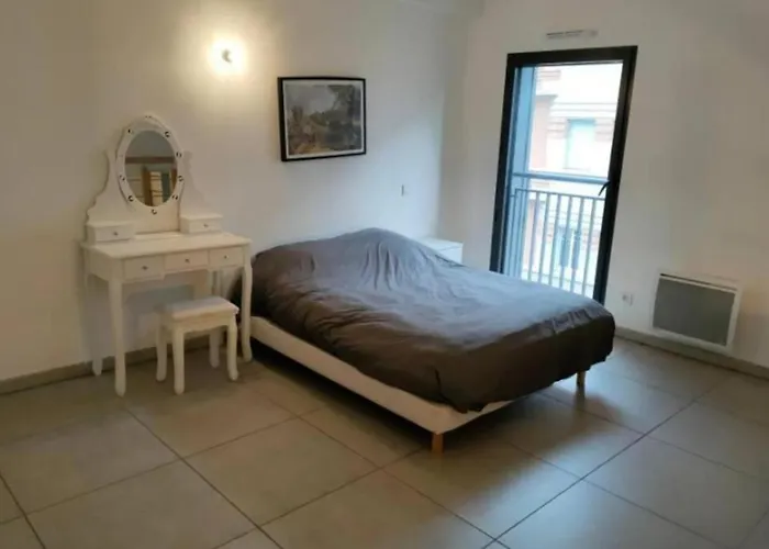 203 Duplex Jeanne D'arc *